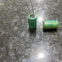 CAPACITOR ELETROLITICO 100uFX100V