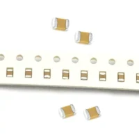 CAPACITOR CERAMICO SMD 330PF  0805