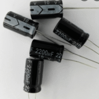 CAPACITOR ELETROLITICO 2200uFX10V