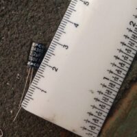 CAPACITOR ELETROLITICO 2,2UFX250V MINI