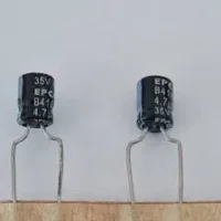 CAPACITOR ELETROLITICO 4,7UFX35V