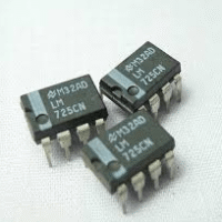 LM725CN
