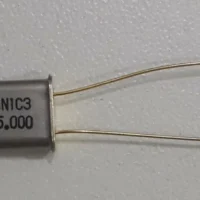 CRISTAL 15.000MHZ UM1