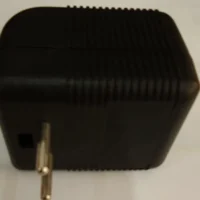 CAPA DE TOMADA PLUG MACHO 2 PINOS